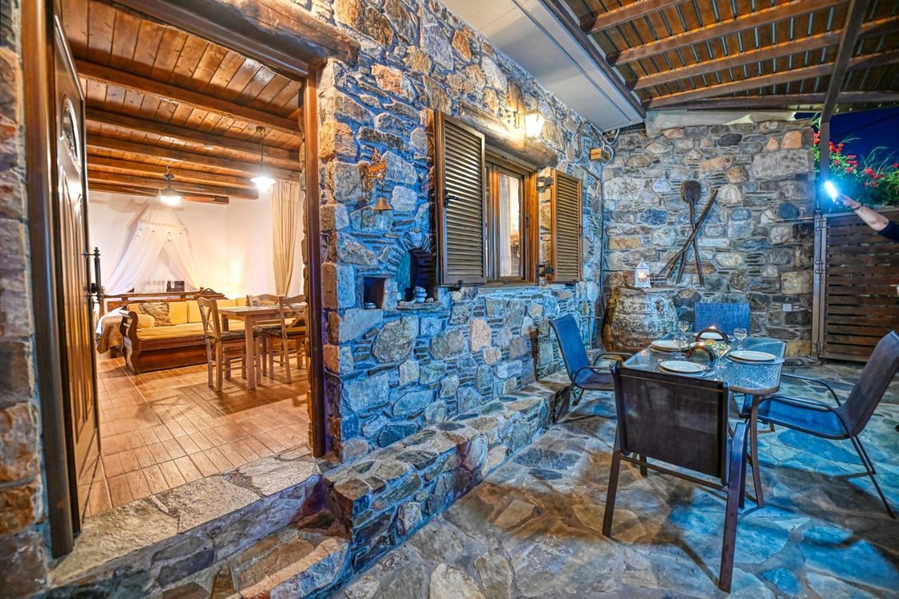 "Pefkopetro" Traditional House Keramotí Exterior photo