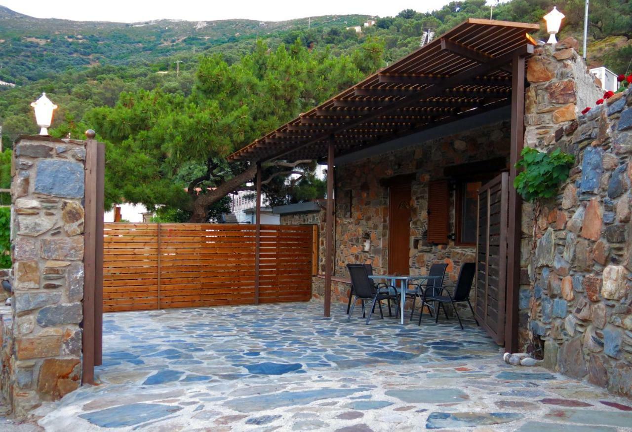 "Pefkopetro" Traditional House Keramotí Exterior photo